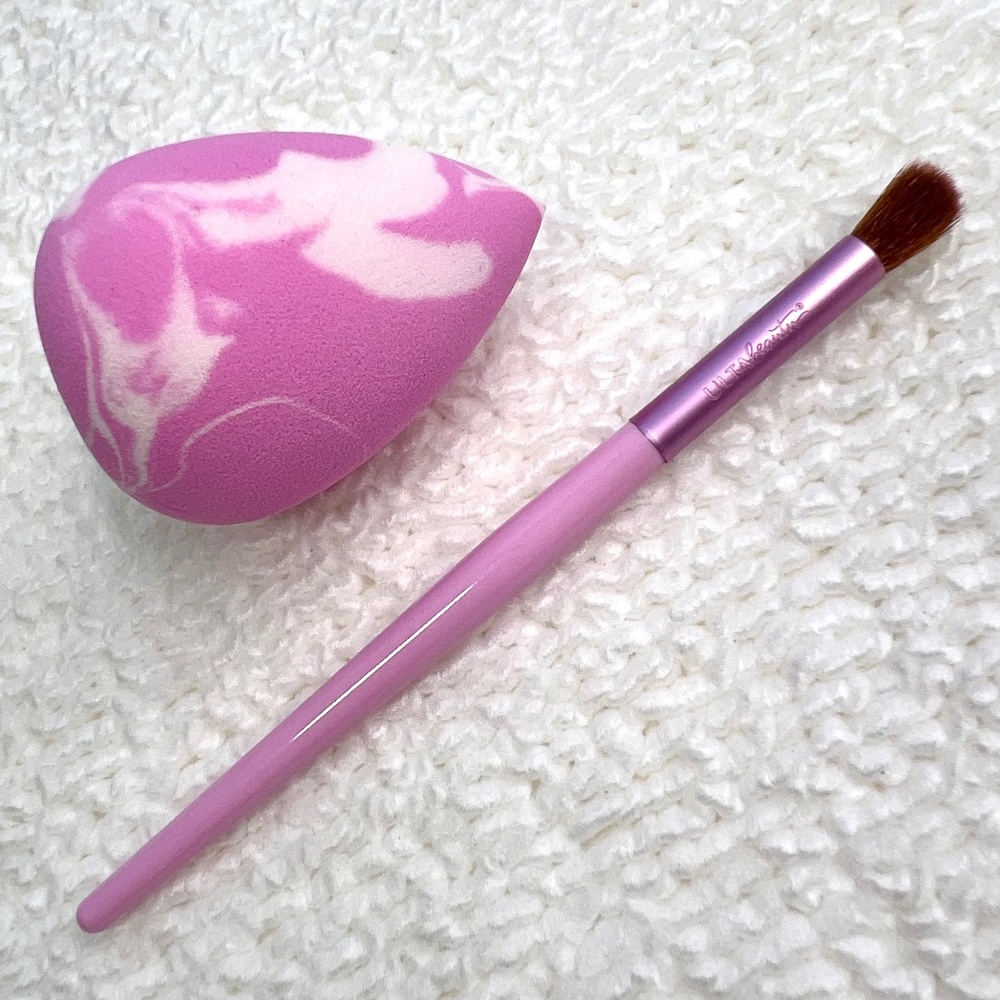 🌙Pick 5 for $25🌙 ULTA Beauty Blender Sponge & Brush duo